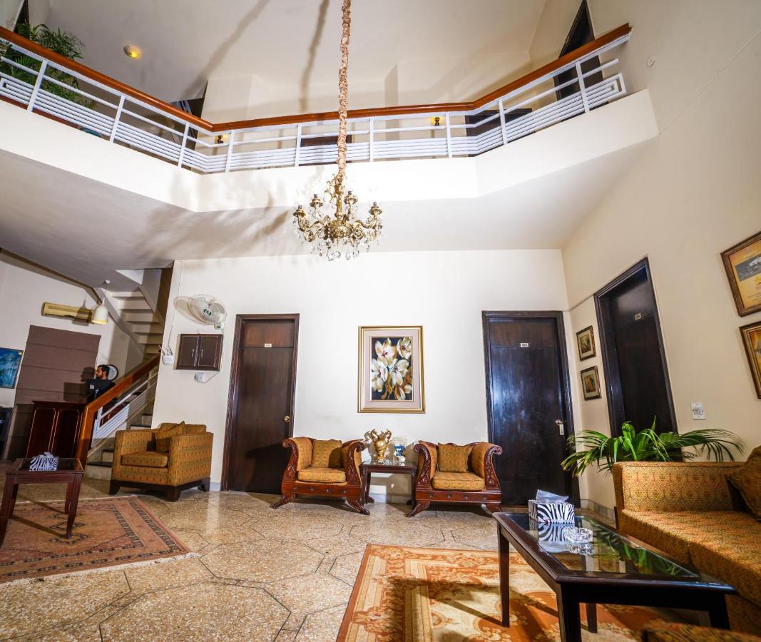Vip House Hotell Peshawar Exteriör bild