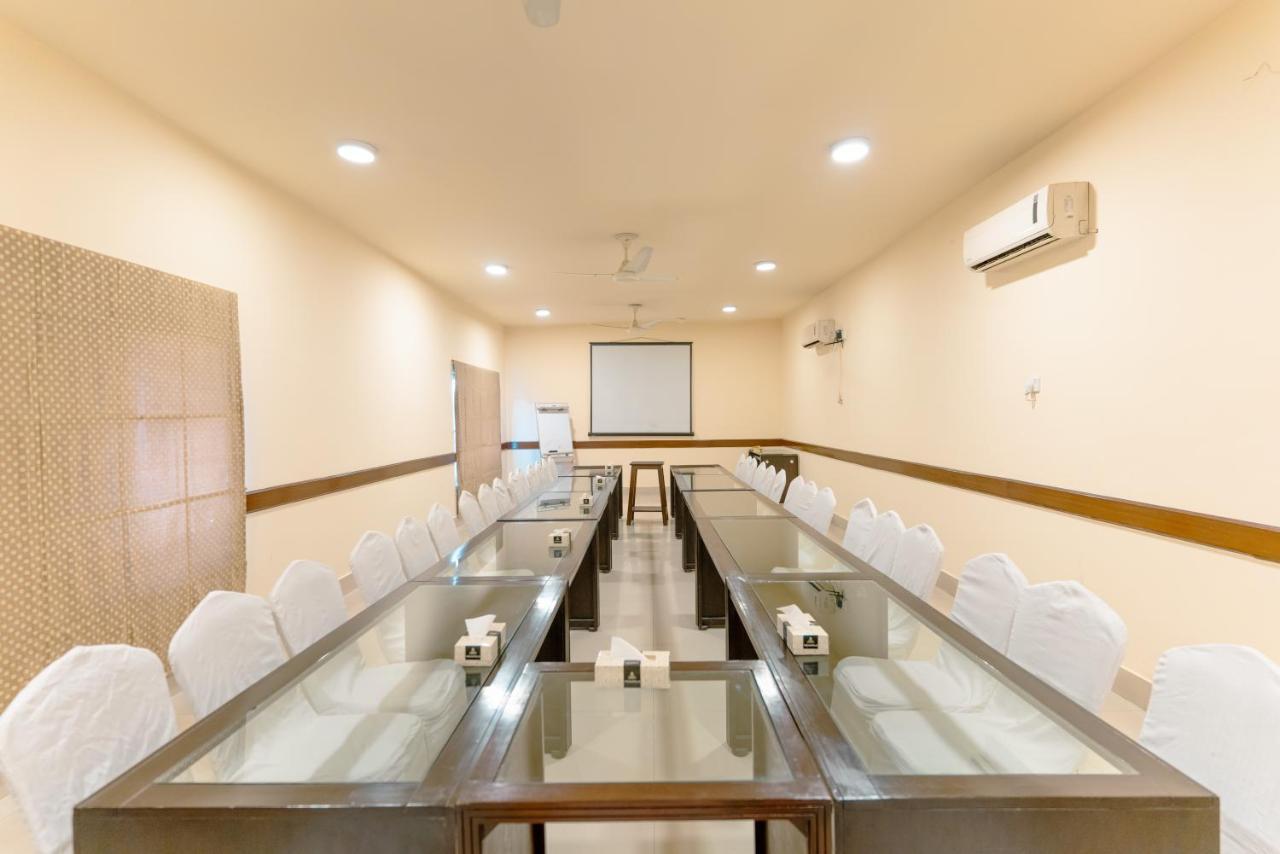 Vip House Hotell Peshawar Exteriör bild