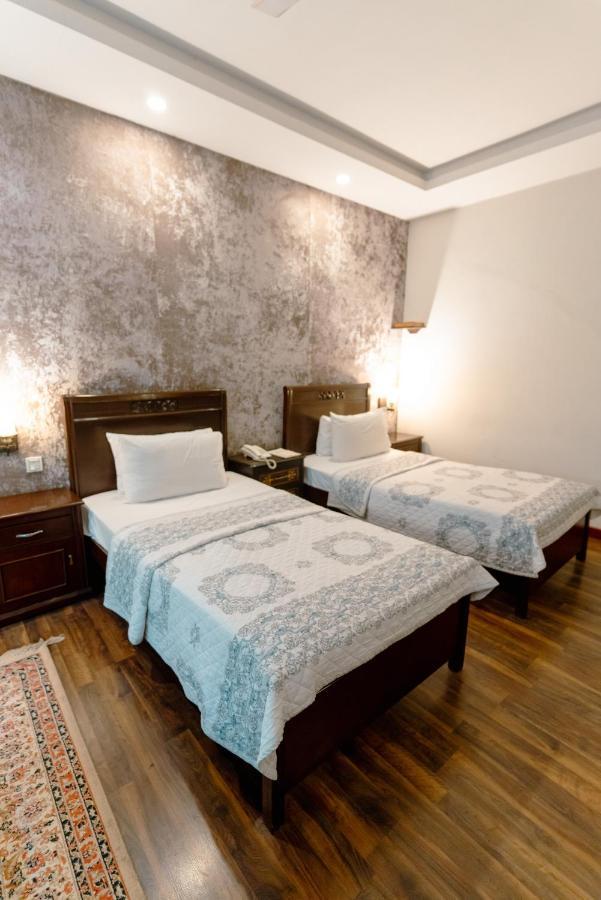 Vip House Hotell Peshawar Exteriör bild