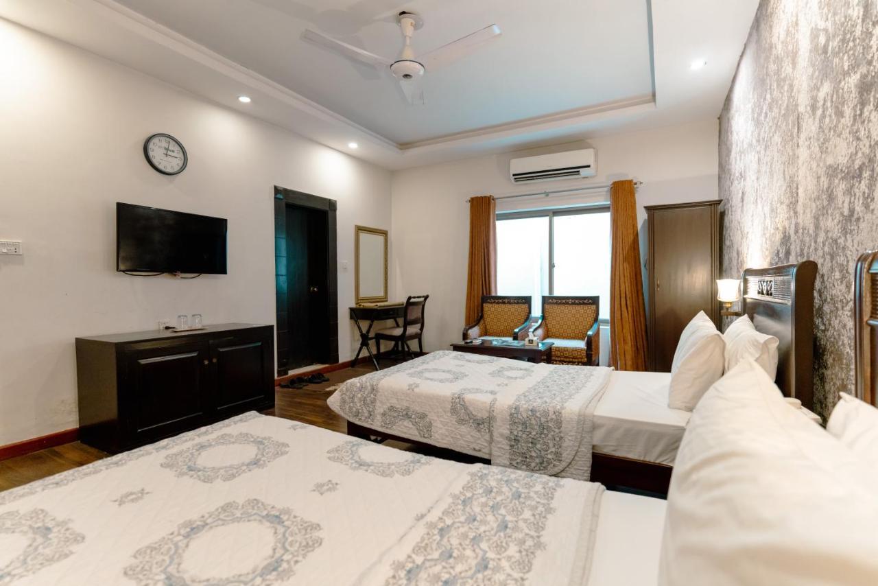 Vip House Hotell Peshawar Exteriör bild