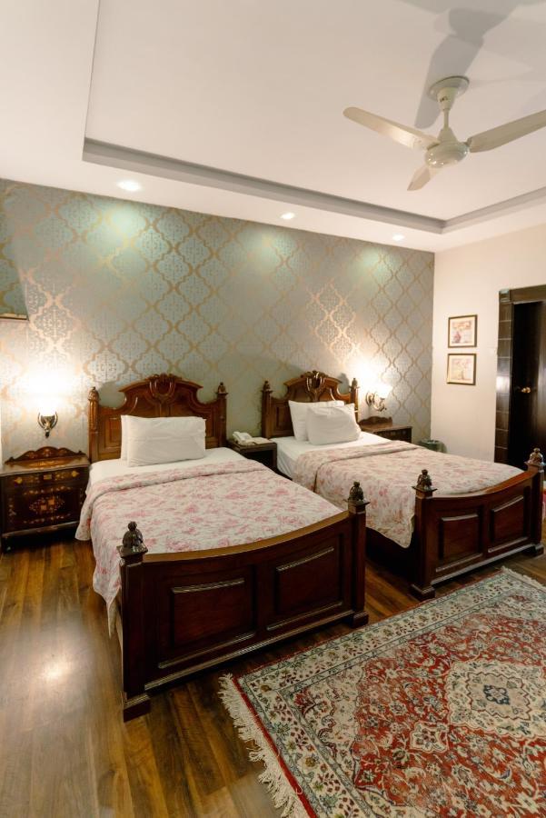 Vip House Hotell Peshawar Exteriör bild