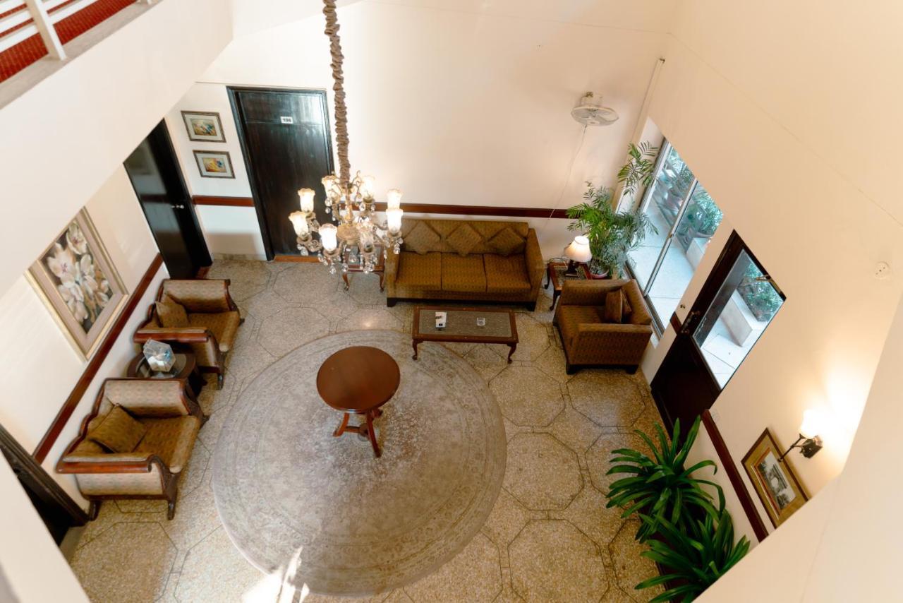Vip House Hotell Peshawar Exteriör bild